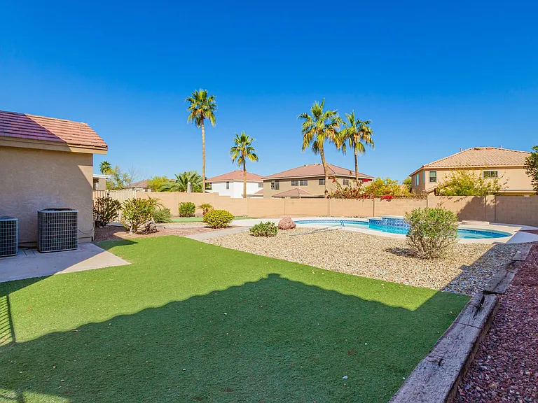 1310 E Beth Dr — Photo 46