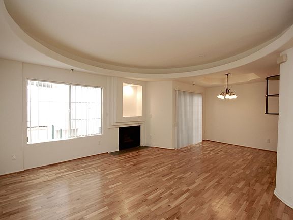 4th image of 4331 Mammoth Ave #235
