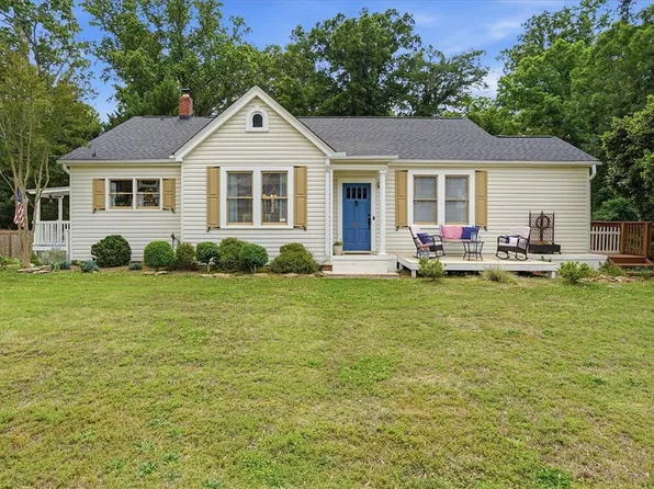 205 Myrtle Ave, Belton, SC 29627