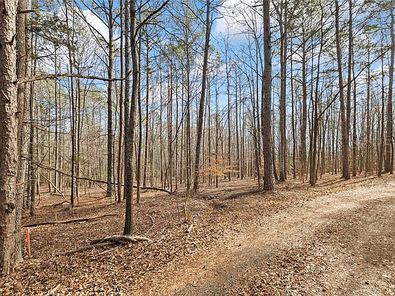 2nd image of 1747 Dalrymple Rd