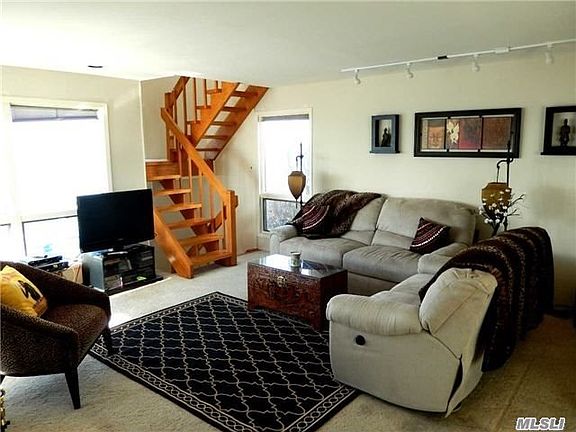 5th image of 37 Argyle Dr
