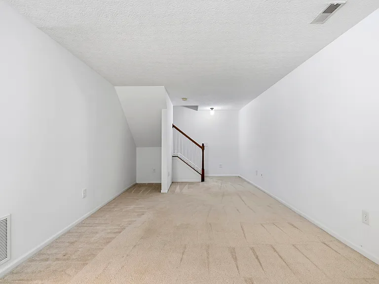 1113 Green Knoll Dr — Photo 31