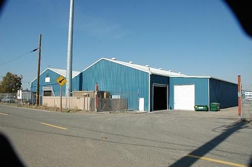 2nd image of 10391 Live Oak Ave