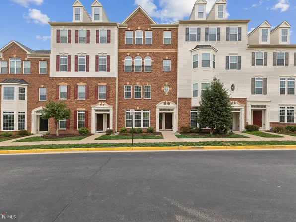 7405 Brunson Cir, Gainesville, VA 20155