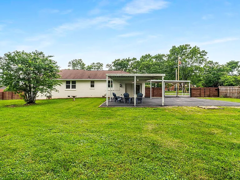 2519 David Dr — Photo 20