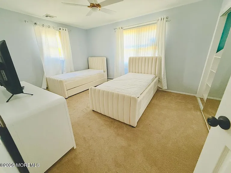 704 Dow Ave — Photo 9