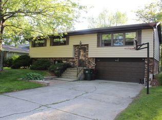 428 Cottonwood Rd, Frankfort, IL 60423