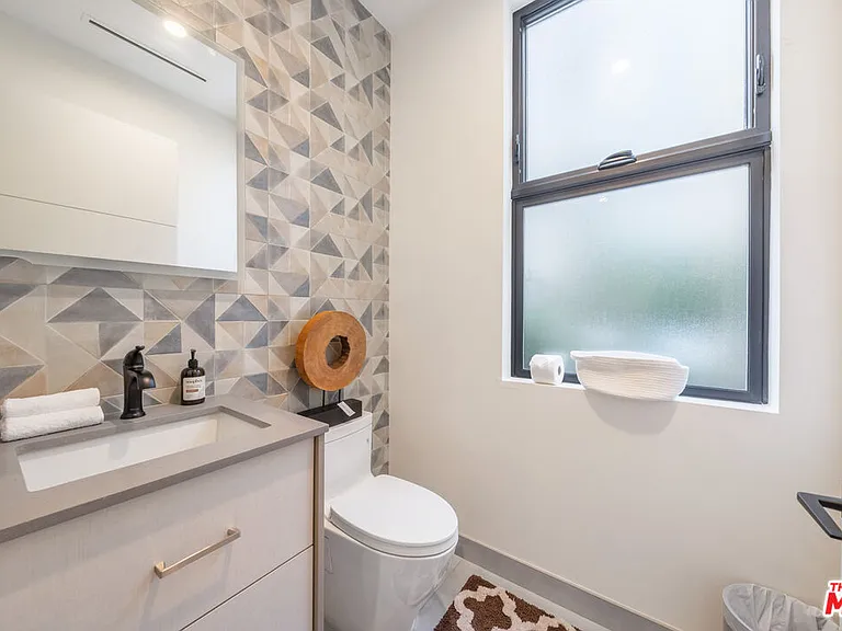 10563 Ashton Ave #1 — Photo 42