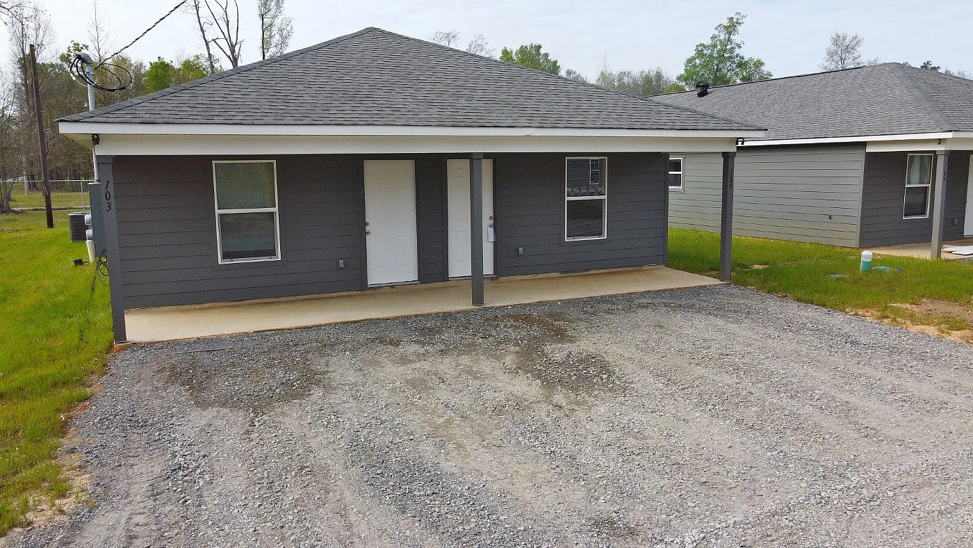 2 bed, 1040 sqft, $1,200 — Photo 2
