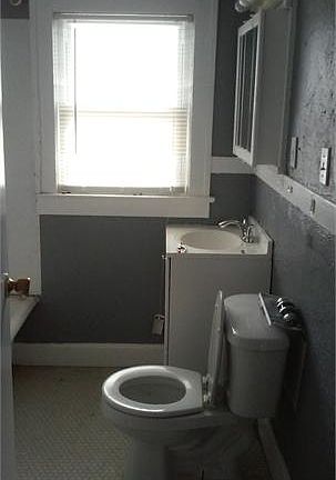 4th image of 6815 Chestnut Ave