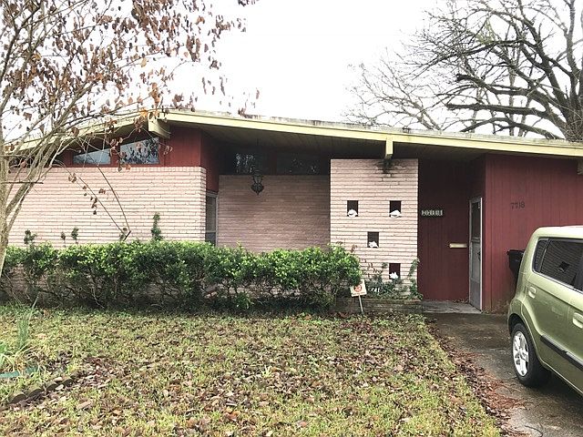 2nd image of 7718 Meadville St