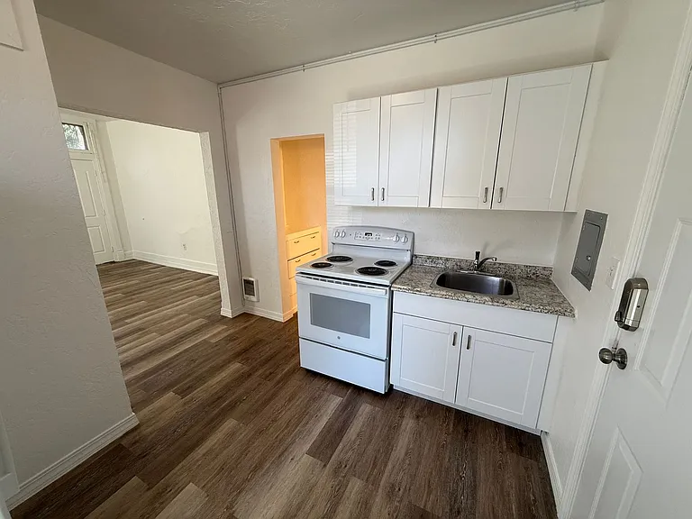 Natalie Apartments! — Photo 9