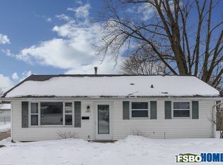 1623 10th Ave SW, Cedar Rapids, IA 52404