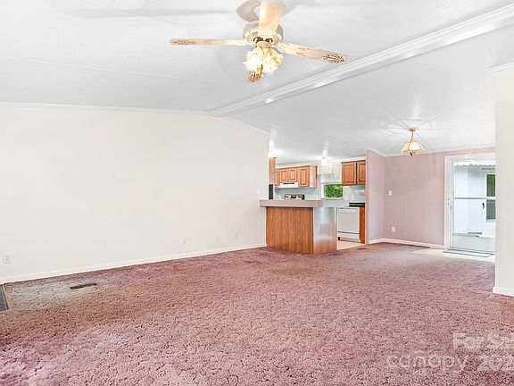 5th image of 2461 Pinnacle Dr