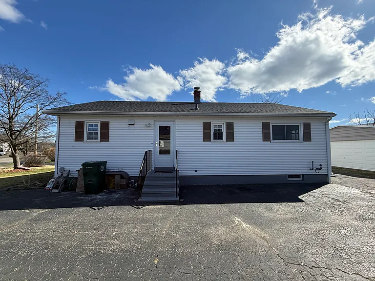 35 Early Ave — Photo 4