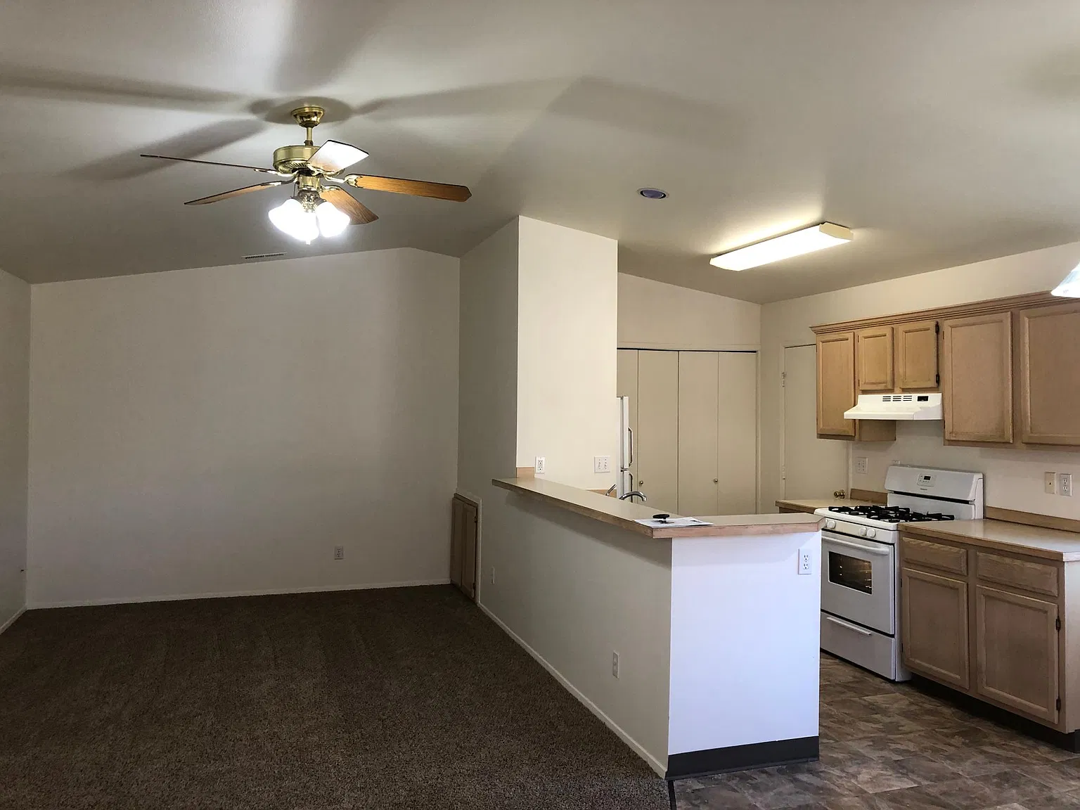 2 bed, 1017 sqft, $1,750 — Photo 4