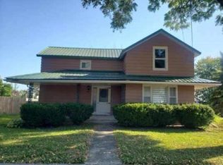 407 N Walnut Ave, Forreston, IL 61030