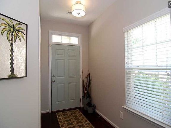 3rd image of 226 Northwood St