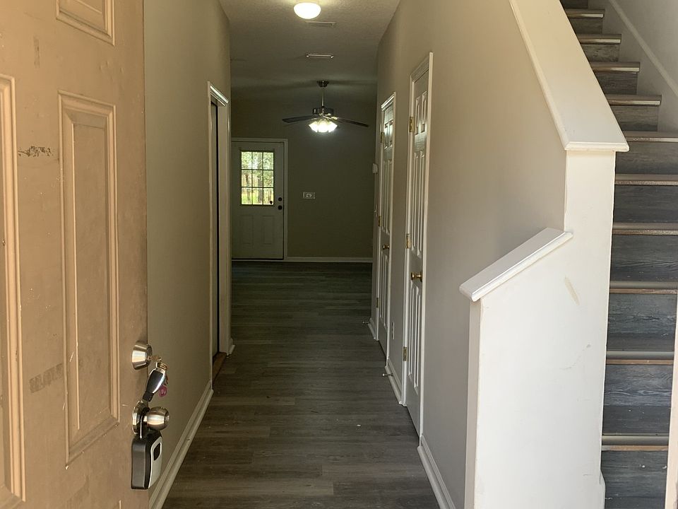 1st image of 11565 Summer Tree Rd N