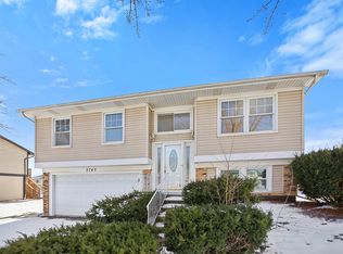 5747 Allemong Dr, Matteson, IL 60443