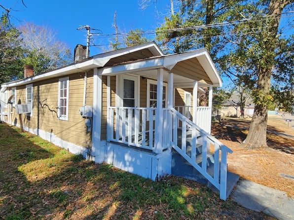 719 Hutchins St, Dothan, AL 36303