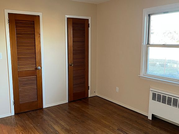 5th image of 680 S Wellwood Ave #9
