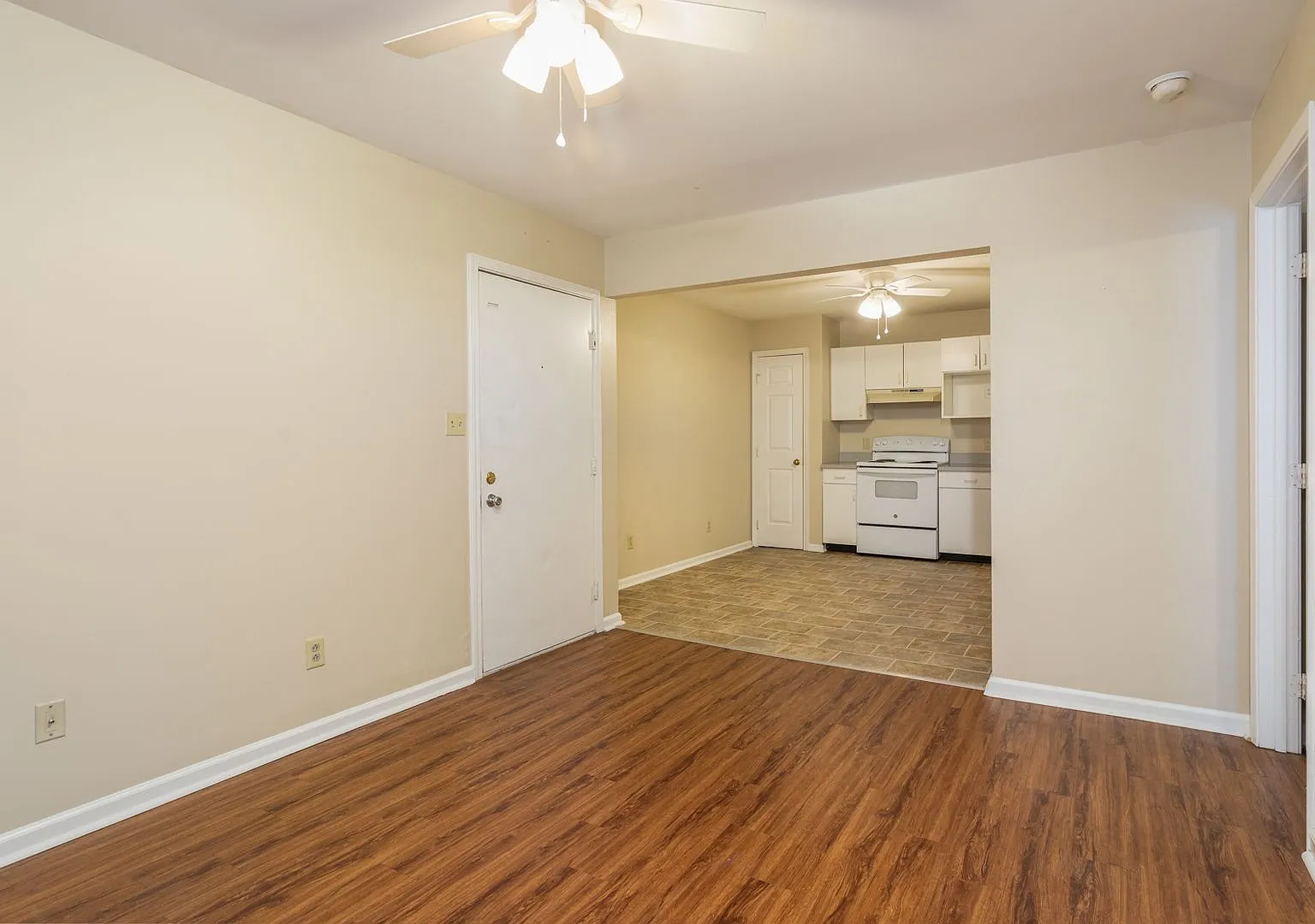 1 Bed, 1 bath — Photo 4