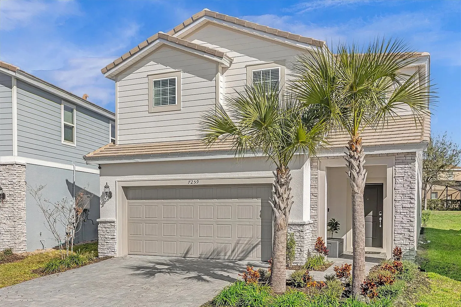 6 bed, 3176 sqft, $3,400 — Photo 1