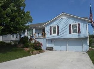 120 NE Nightshade Ave, Lees Summit, MO 64086