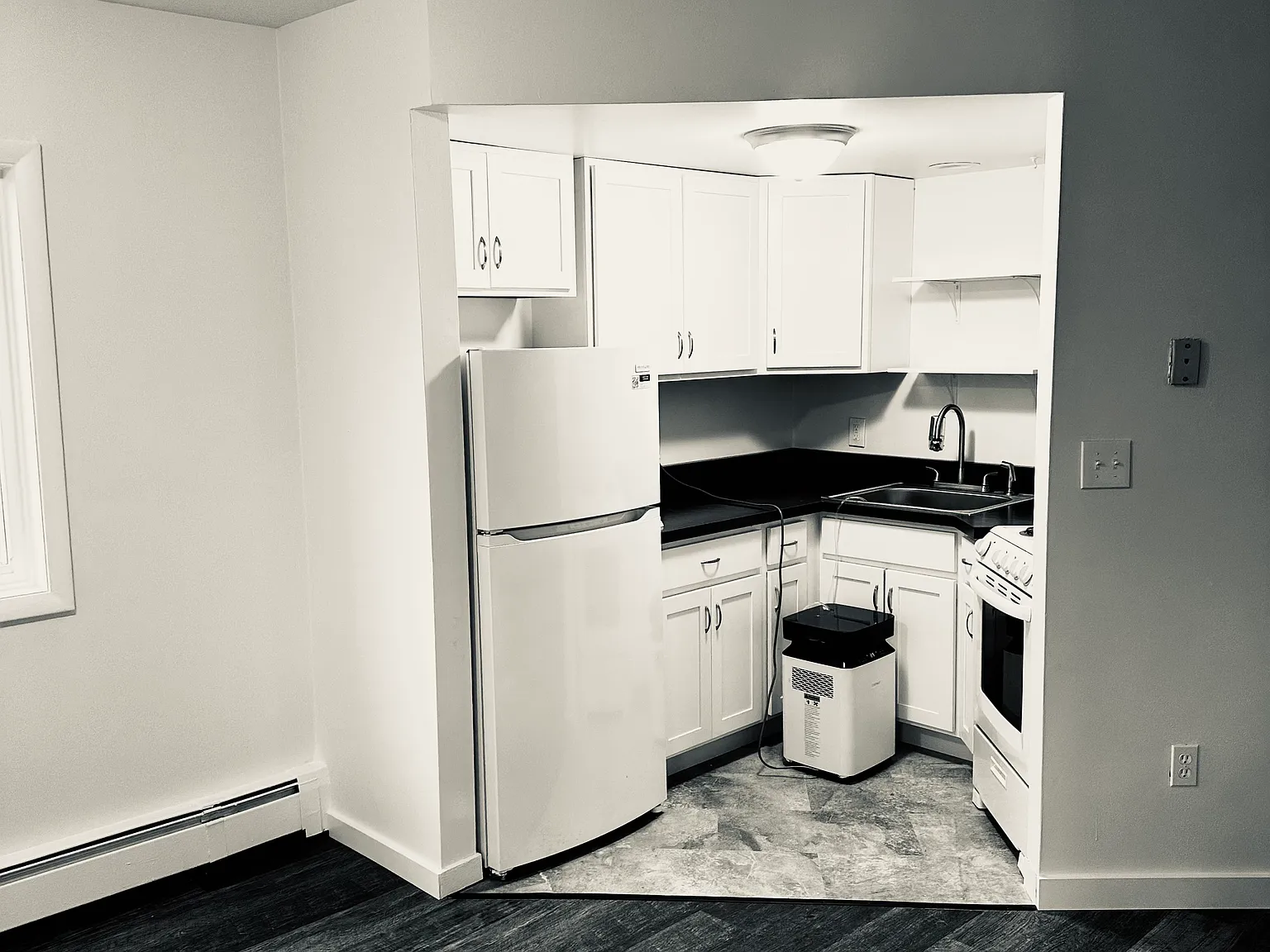2 bed, 800 sqft, $2,000 — Photo 3
