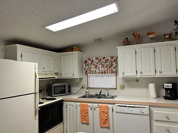 5th image of 37645 Tradewind Dr