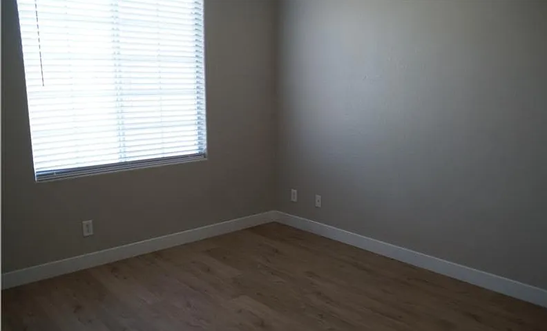3 bed, 2.5 bath, 1794 sqft, $1,850 — Photo 2
