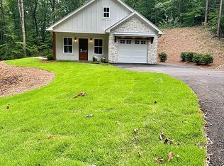 1212 Cherokee Dr, Seneca, SC 29672