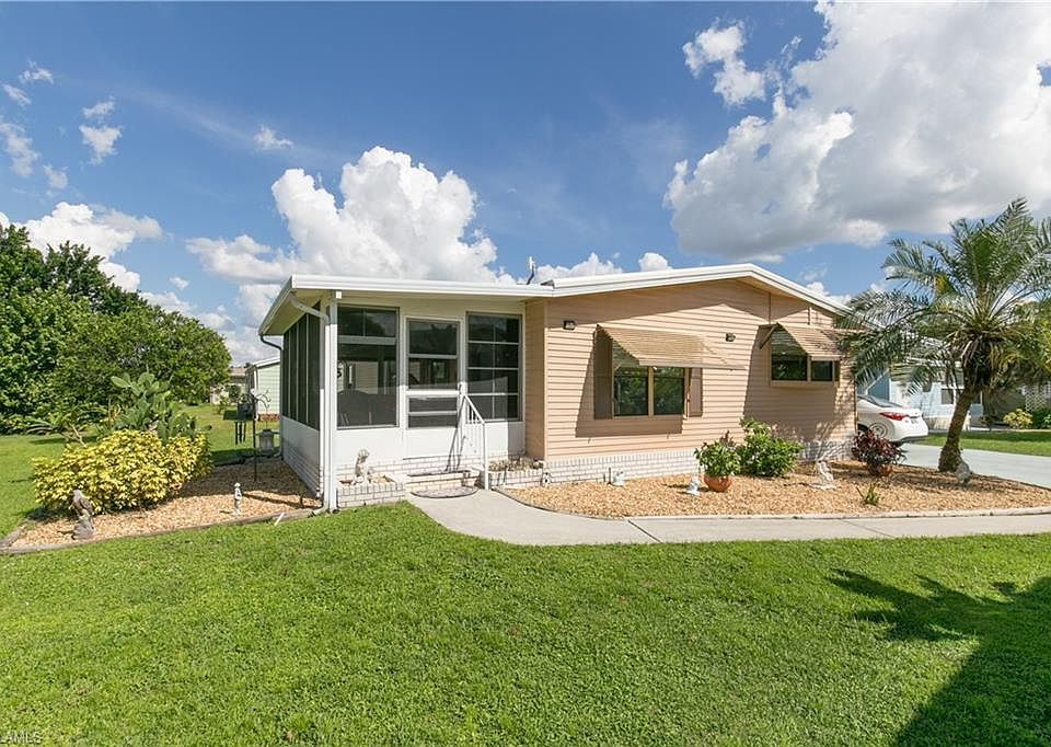 1st image of 9833 Creekwood Ln