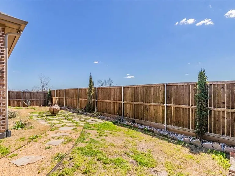 2312 Independence Dr — Photo 29