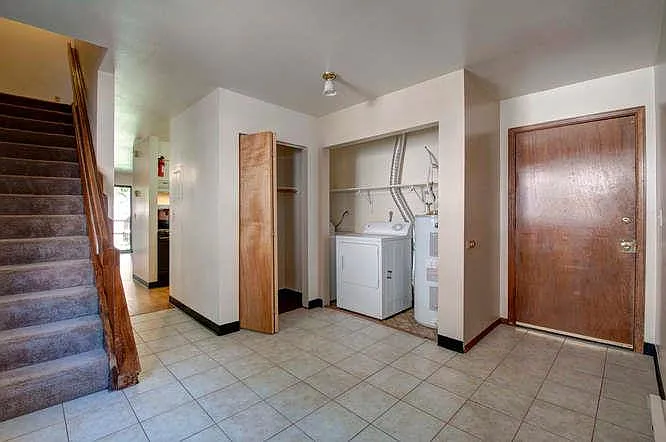 2024 Goss St #4 — Photo 3