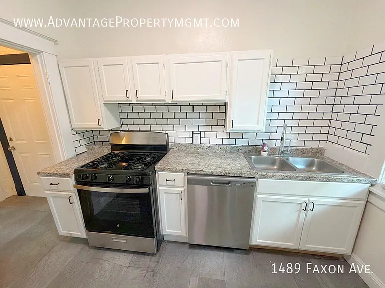1489 Faxon Ave — Photo 16