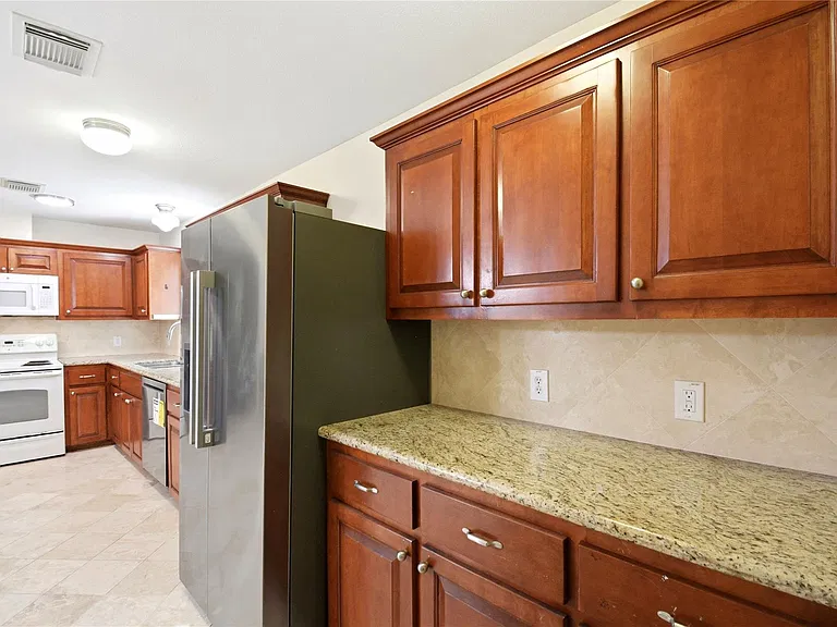 1702 Fantasy Woods Dr — Photo 15