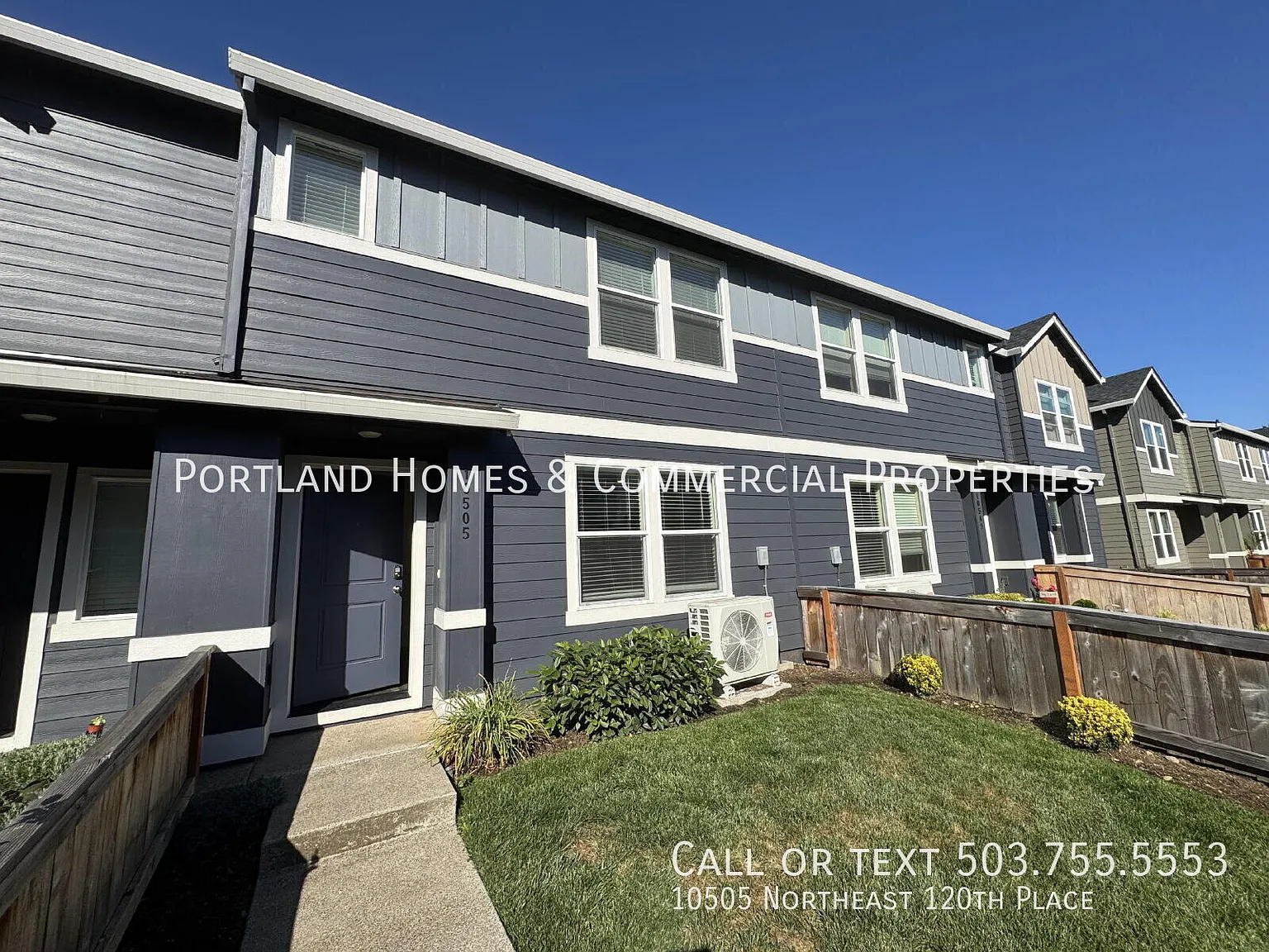 Newer Townhouse in Saddle Club Estates with 2-Car Garage Nearby Winco, Fred Meyers & Schools — Photo 1