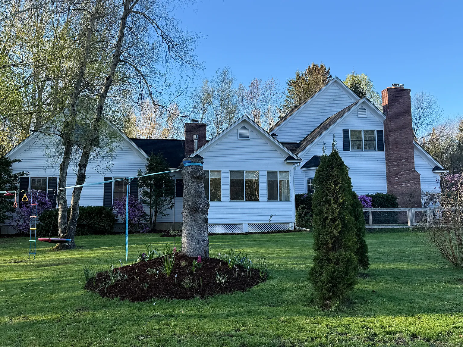 5 bed, 4670 sqft, $6,500 — Photo 2