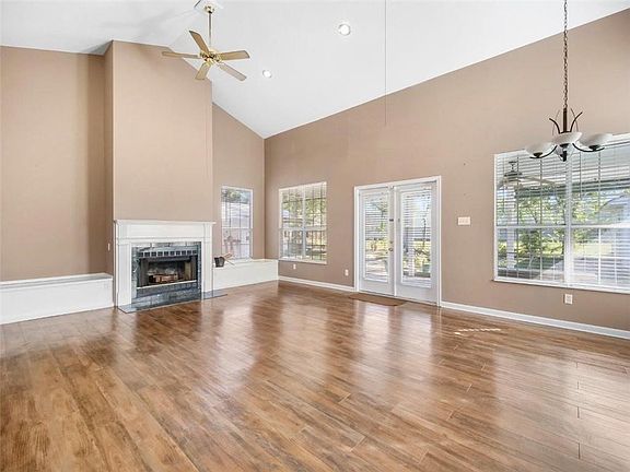 3rd image of 4733 Taimer St