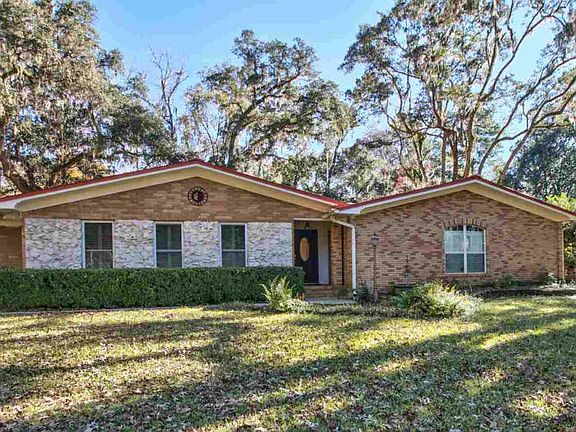 3rd image of 2913 Brandemere Dr