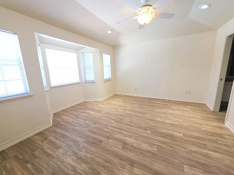 210 Oak Bay St #703 — Photo 17