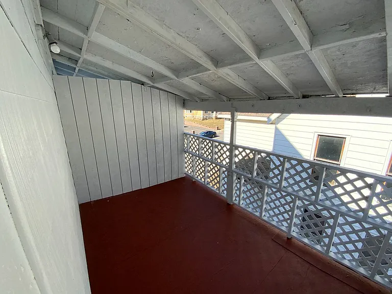 263 Division St — Photo 13