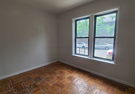 5th image of 1173 E 51st St #33
