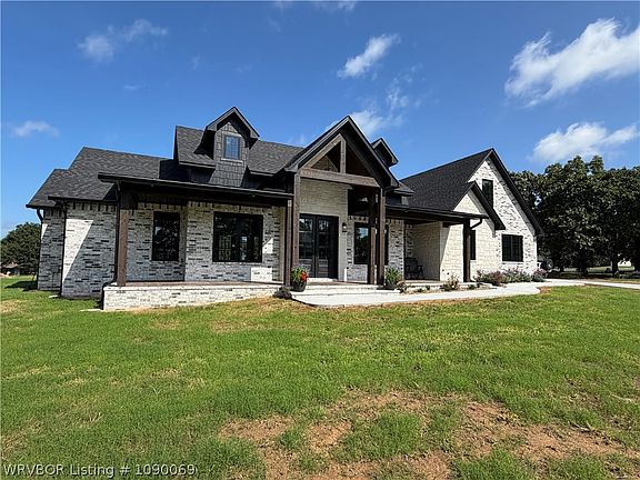 2nd image of 19025 E Wilderness Rd
