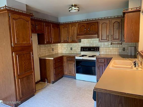 3rd image of 3352 Calvin Ct SW #28