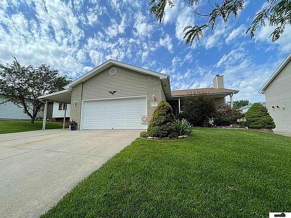 2nd image of 816 Mary Ct