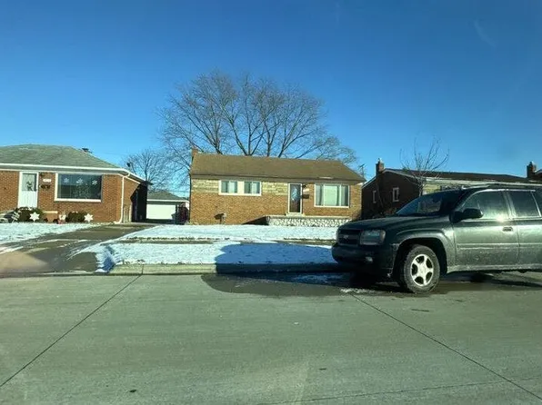 24564 Johnston Ave, Eastpointe, MI 48021
