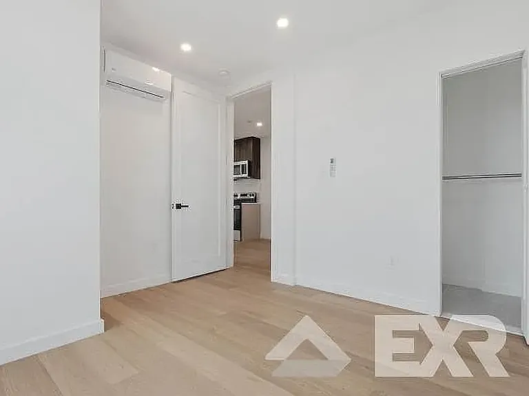 3216 Glenwood Rd #4R — Photo 23